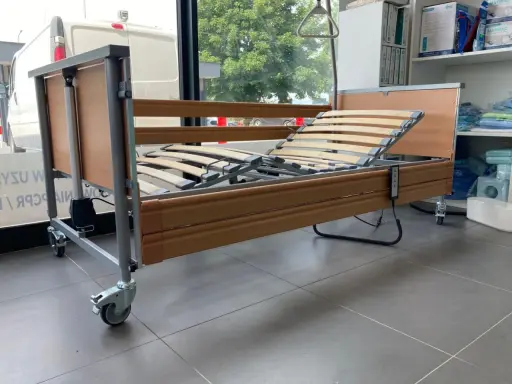Łóżko rehabilitacyjne z pilotem, idealne do wniosku o pfron dofinansowanie. Wygoda i funkcjonalność dla potrzebujących.
