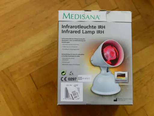 Solux niebieski Medisana IRH, lampa na podczerwień do relaksu mięśni i łagodzenia bólu.