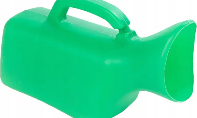 Zielona kaczka sanitarna damska. Proste użycie dla wygody i higieny.