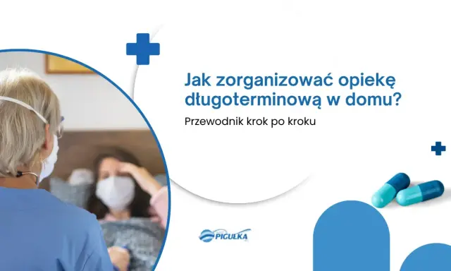 Przewodnik po organizacji opieki długoterminowej w domu. Pielęgniarka w masce pochyla się nad pacjentką w łóżku.
